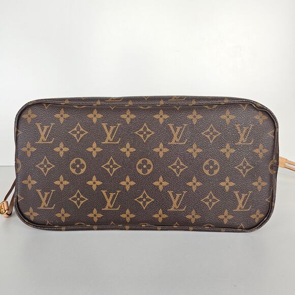 Louis Vuitton Monogram Neverfull MM Tote Cherry Interior - Picture 5 of 13